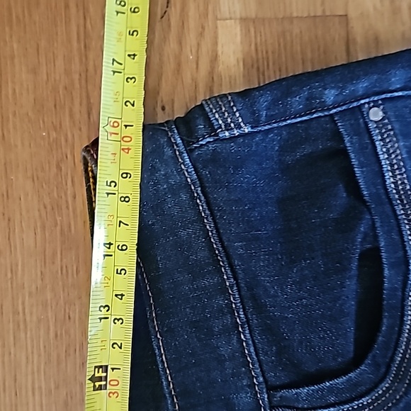 Levi's Stretch Capri Jeans Women's Size 12 Cuffed Leg 31" Waist X 18" Inseam Len - Picture 9 of 15